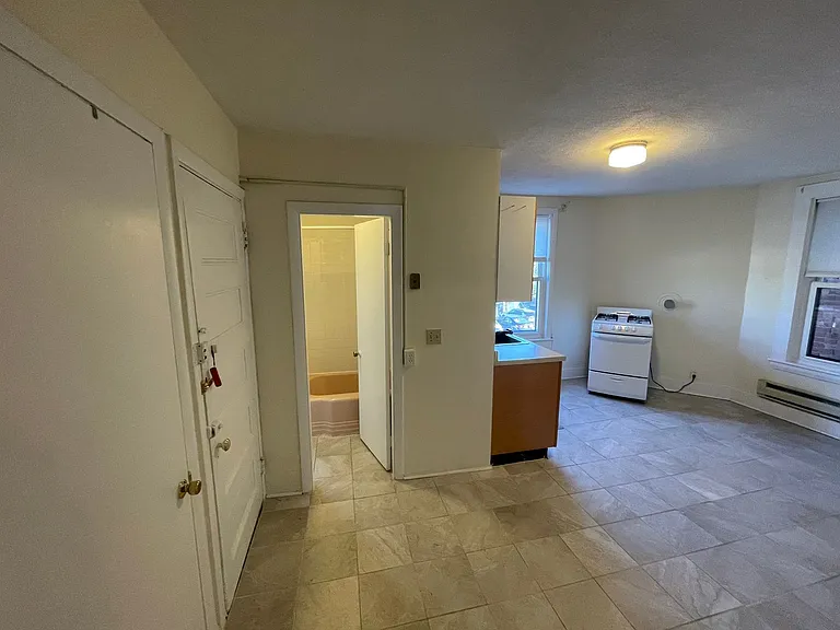 16 Lincoln St #2 — Photo 6