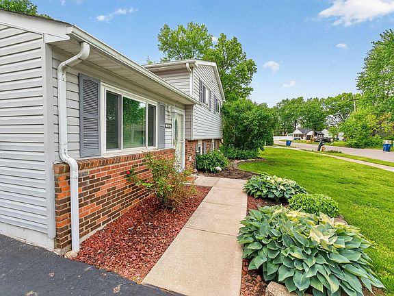 4th image of 3554 Hines Rd