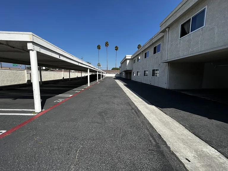Norwalk Terrace Apartments — Photo 13