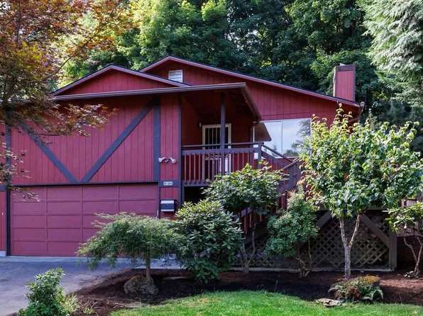 3128 SW Spring Garden St, Portland, OR 97219