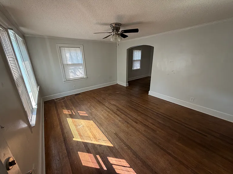 1715 Cherokee Rd — Photo 2