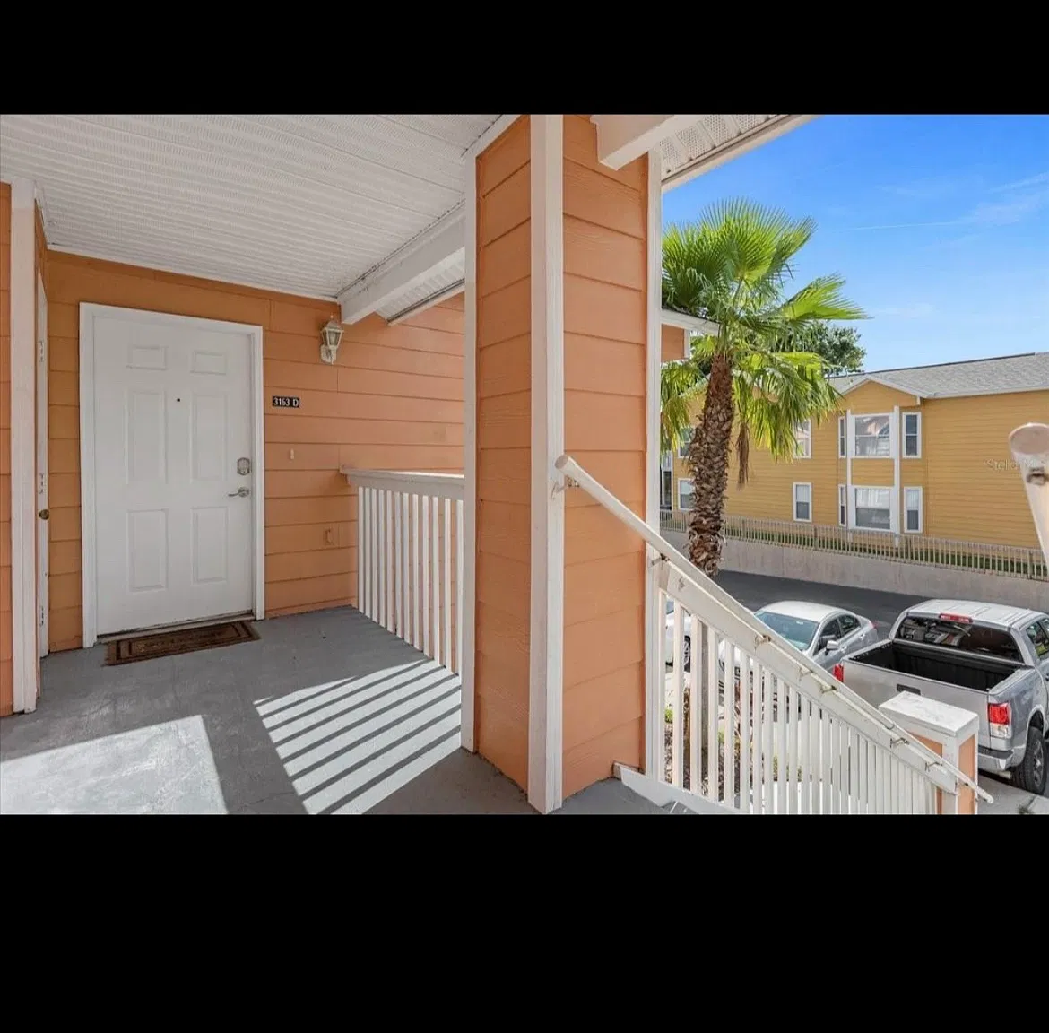 3 bed, 1357 sqft, $2,500 — Photo 2