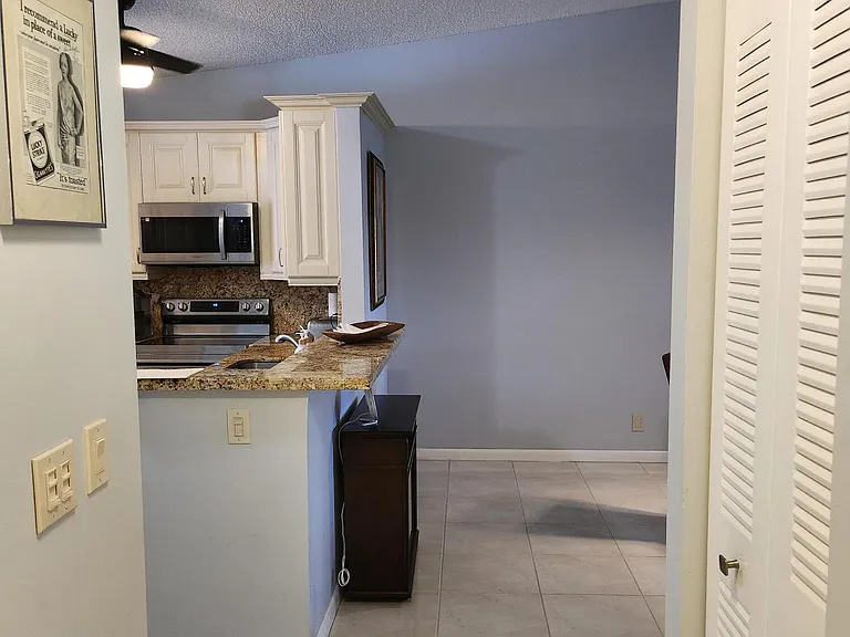 8951 Sunnywood Pl #B — Photo 11