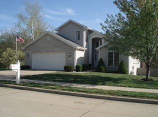 4006 Chatsworth Dr, Columbia, MO 65201