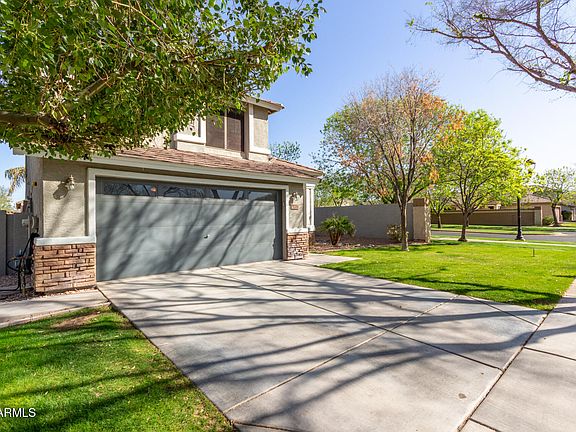 4th image of 3708 E BRUCE Avenue