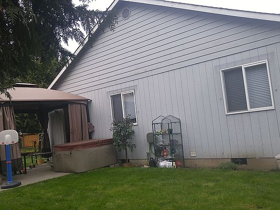 4th image of 5107 61st St NE