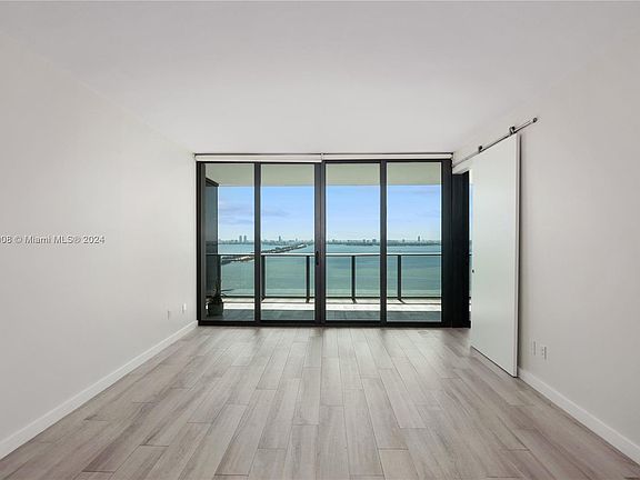 4th image of 3131 NE 7th Ave Unit 2704
