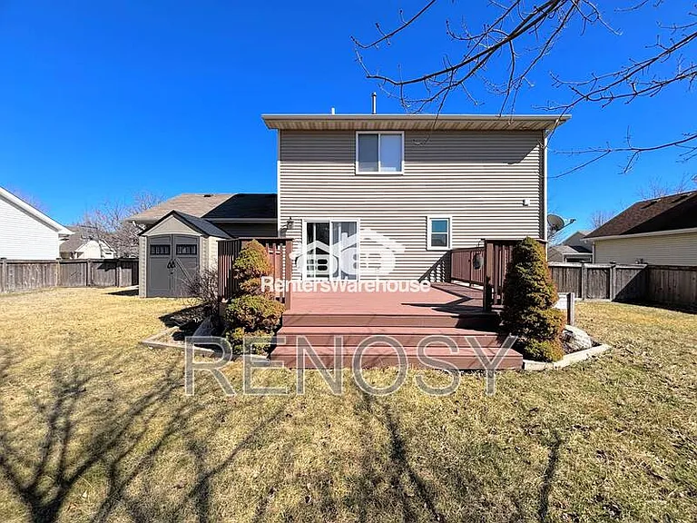 330 NE Cardinal Ln — Photo 17