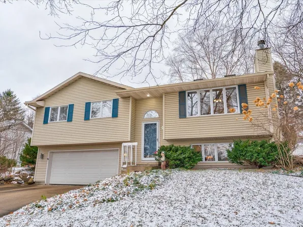 2901 Maple Grv, Madison, WI 53719