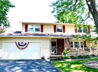 4969 Surrey Ln, Liverpool, NY 13088