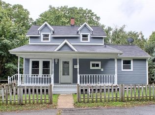 100 Union St, Fenton, MI 48430