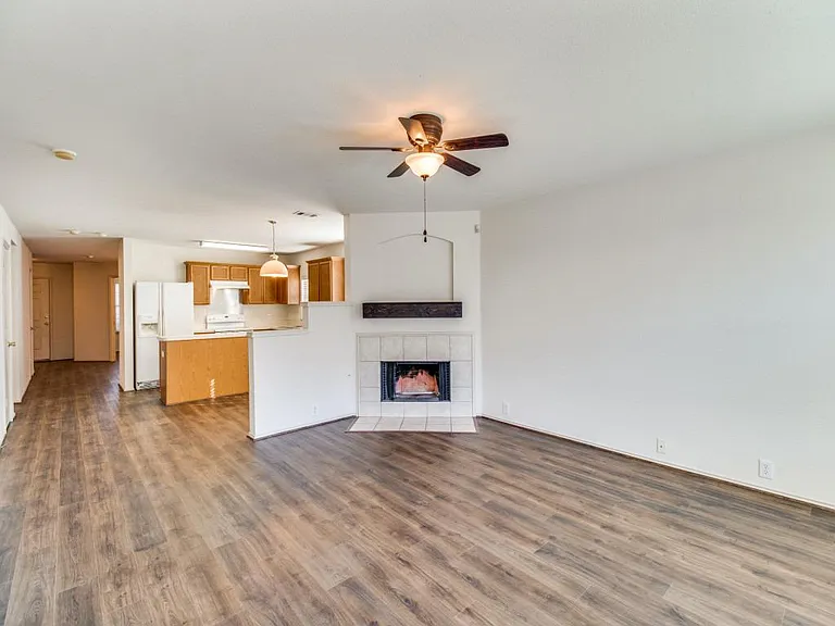 4212 Falcon Dr — Photo 8