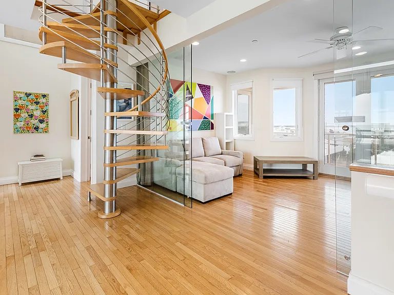 915 Dune Rd — Photo 31
