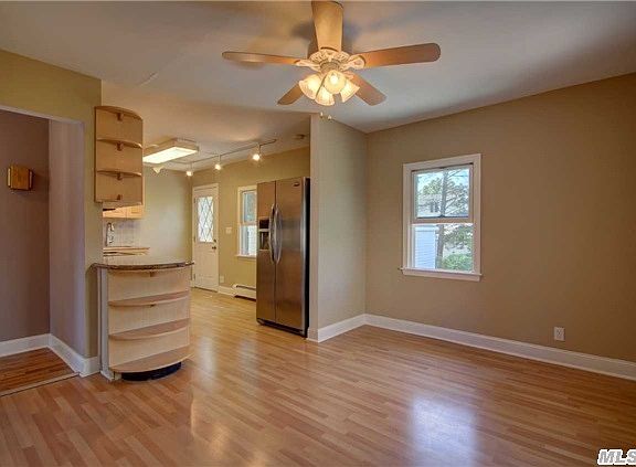 4th image of 120 Washington Pl