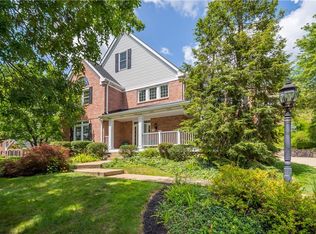 1521 Allison Dr, Pittsburgh, PA 15241