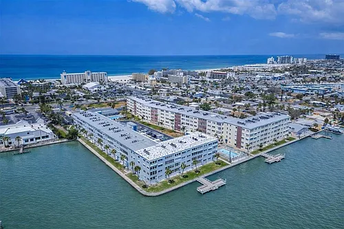 5575 Gulf Blvd #124 Photo 1