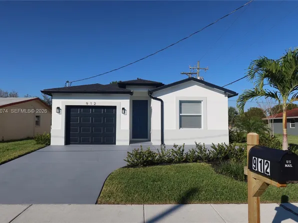 912 W 10th St, West Palm Beach, FL 33404