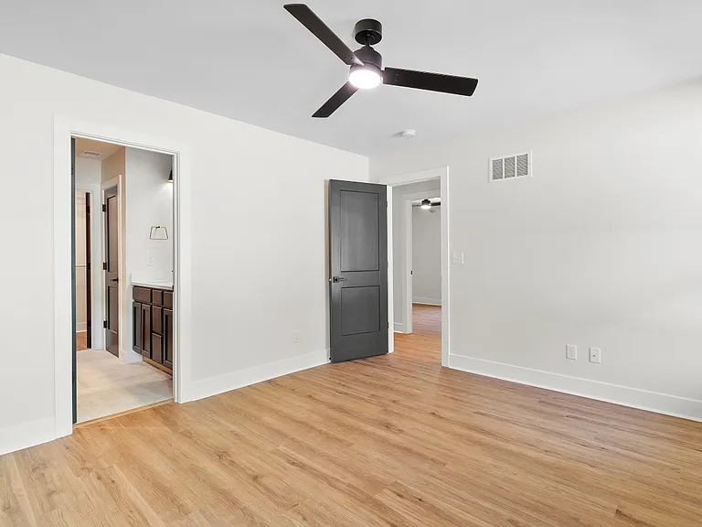 12407 Hiawatha Ave — Photo 19