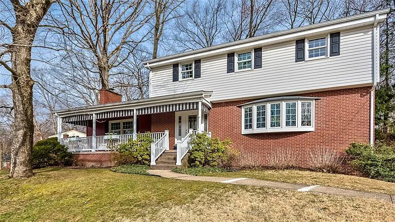 524 Olive St photo 1
