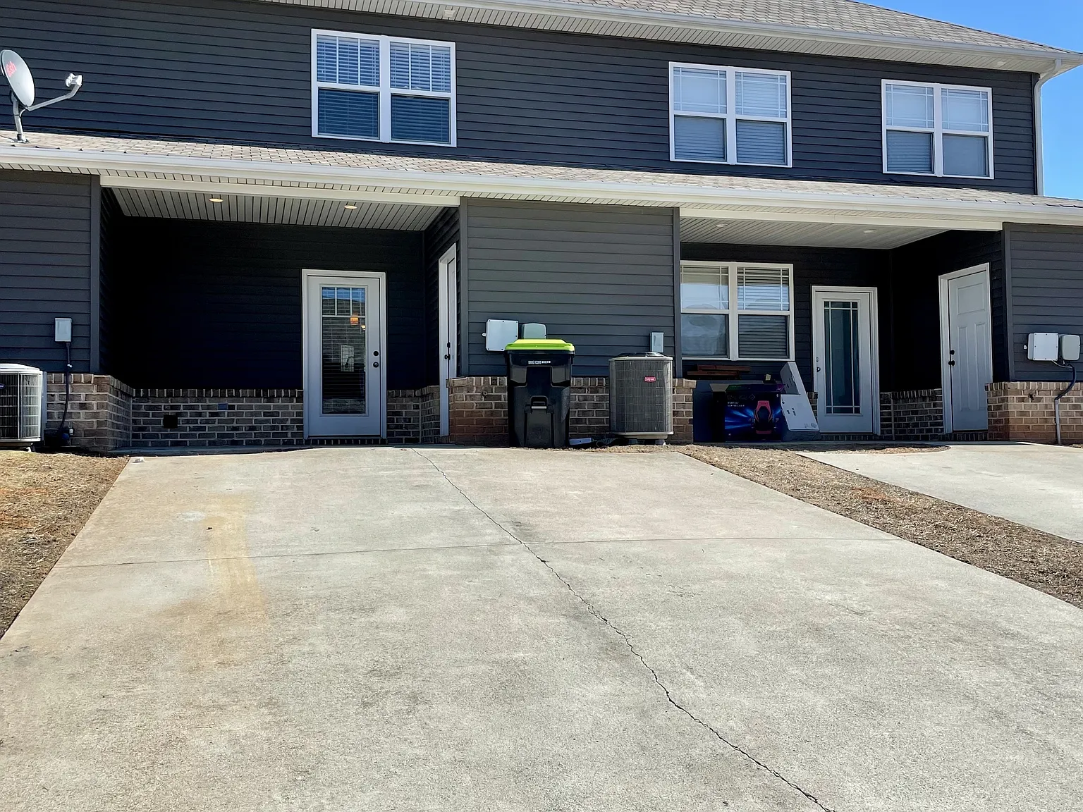 123 Portico Street - 1 — Photo 2
