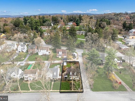 5th image of 322 Creston Rd