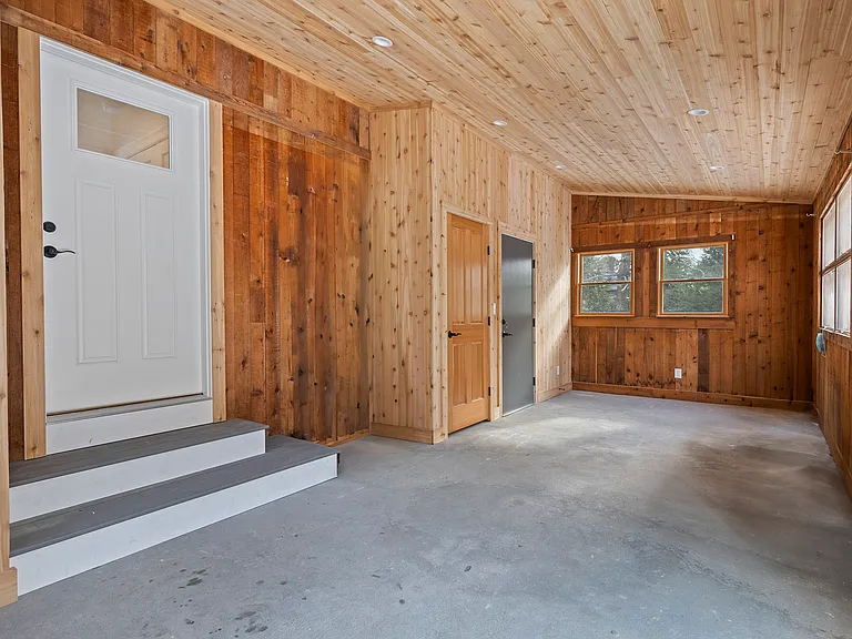 74 Montauk Hwy — Photo 15