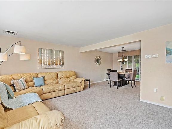 5th image of 412 Ganlet Dr