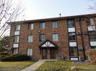 101 Gregory St APT 7, Aurora, IL 60504