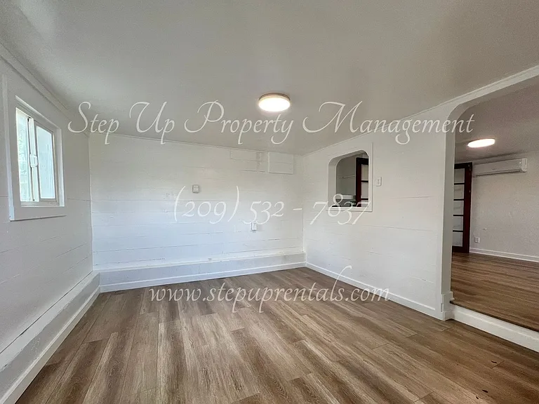 113 W Sunset St #B — Photo 4