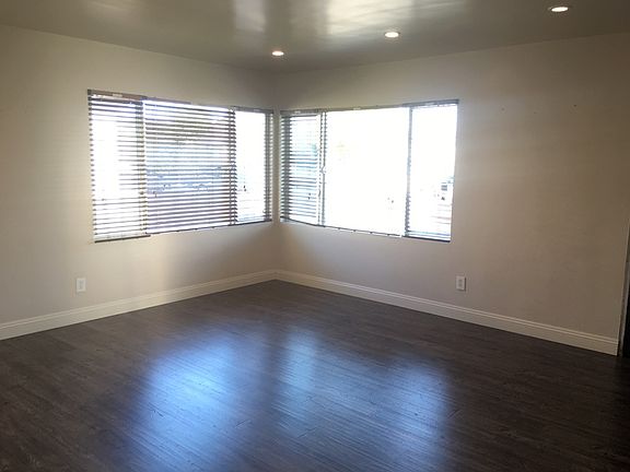 5th image of 626 Colorado Ave