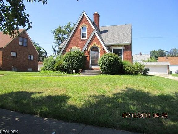 2nd image of 6908 Woodhaven Ave