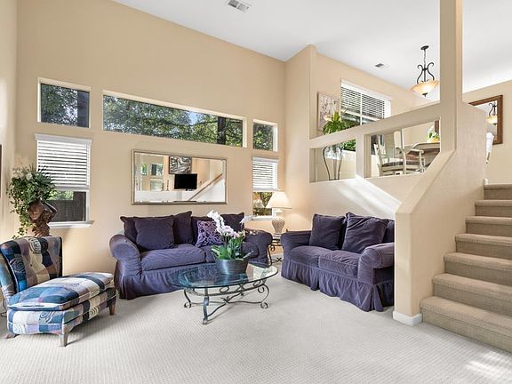 2nd image of 120 Claremont Ter