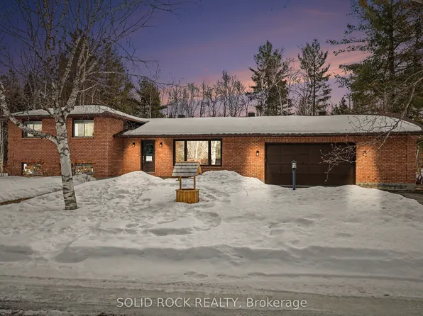 113 Goodwood Cres, Beckwith, ON K7C 0V3