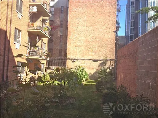 Rented by Oxford Property Group | media 13