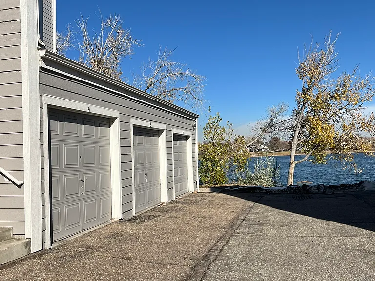 6880 Zenobia Cir — Photo 16