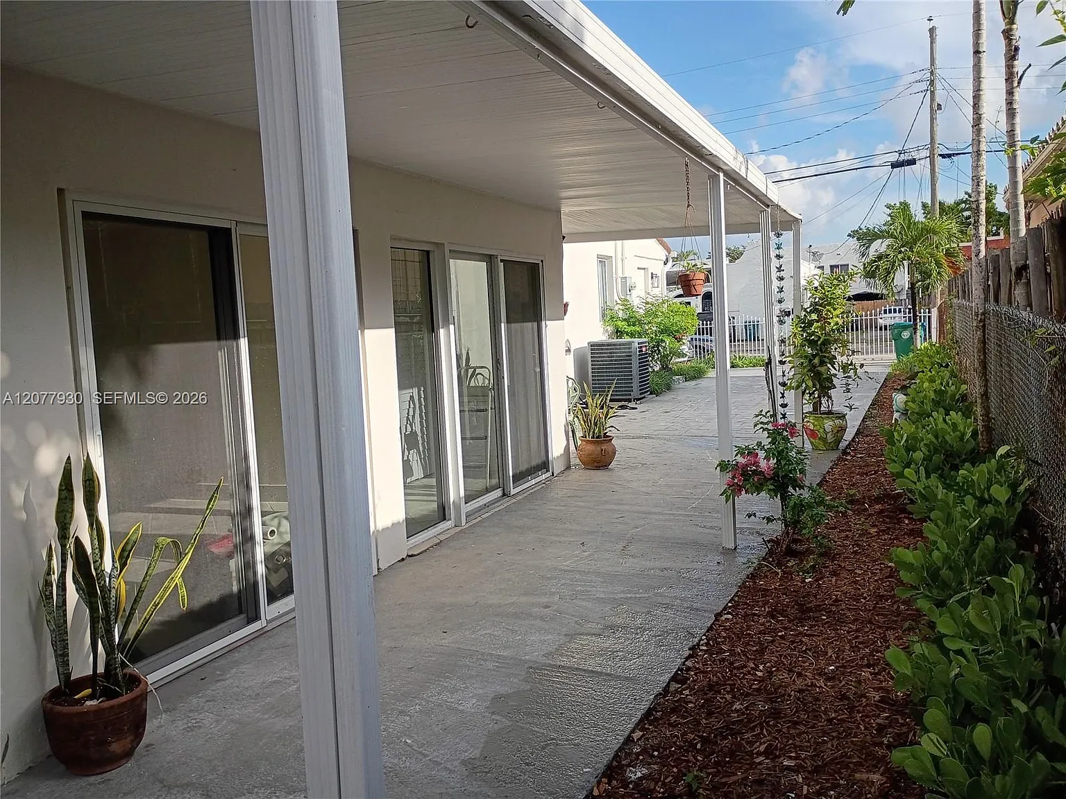 Carolina Heights — Photo 2