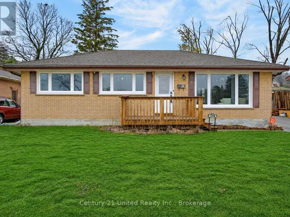 578 Hillside St #5, Peterborough, ON K9H 5N6