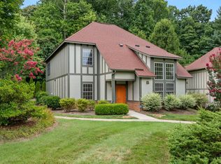 40 Trafalgar Cir, Asheville, NC 28805