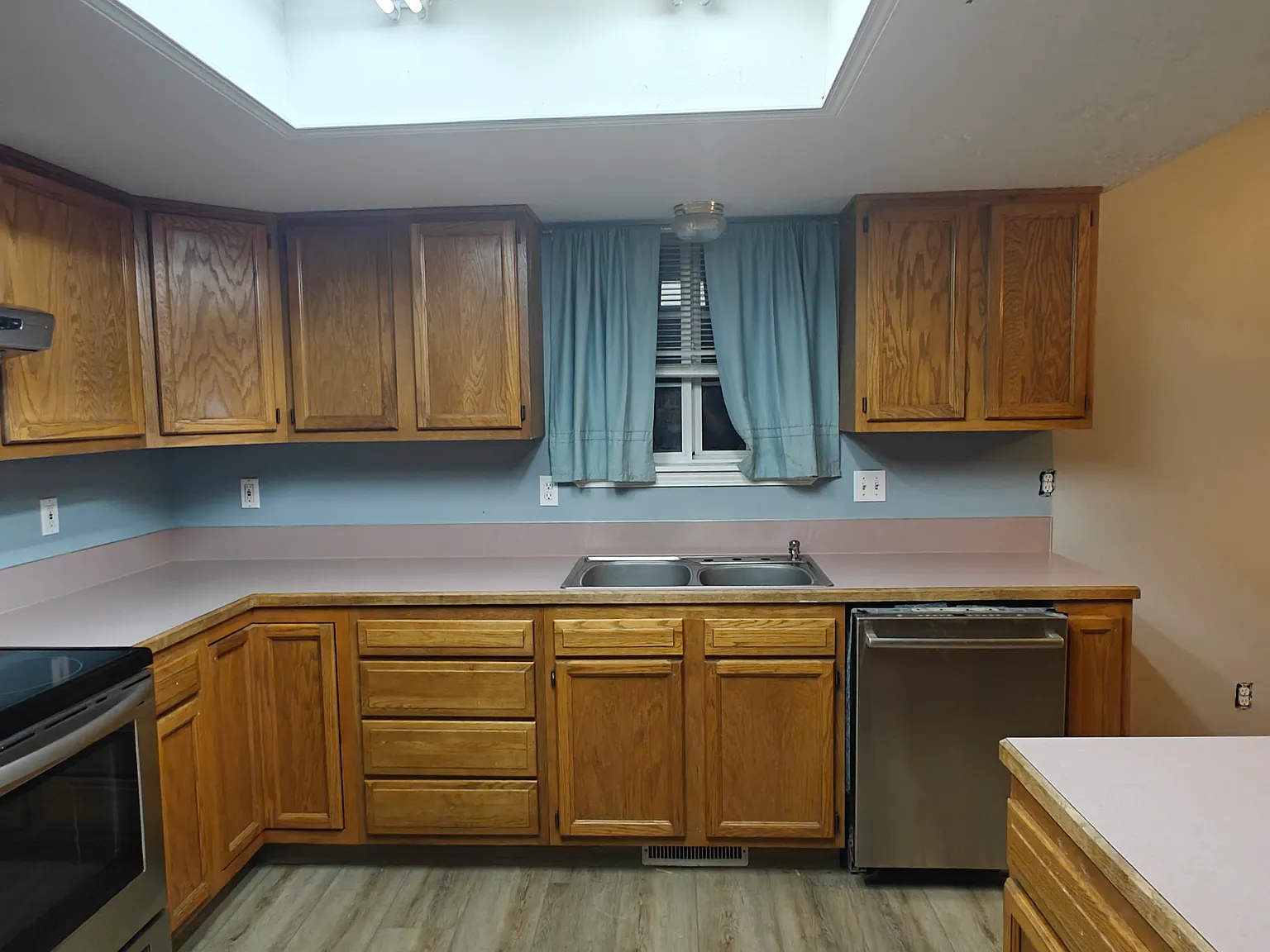 3 bed, 1416 sqft, $2,200 — Photo 3