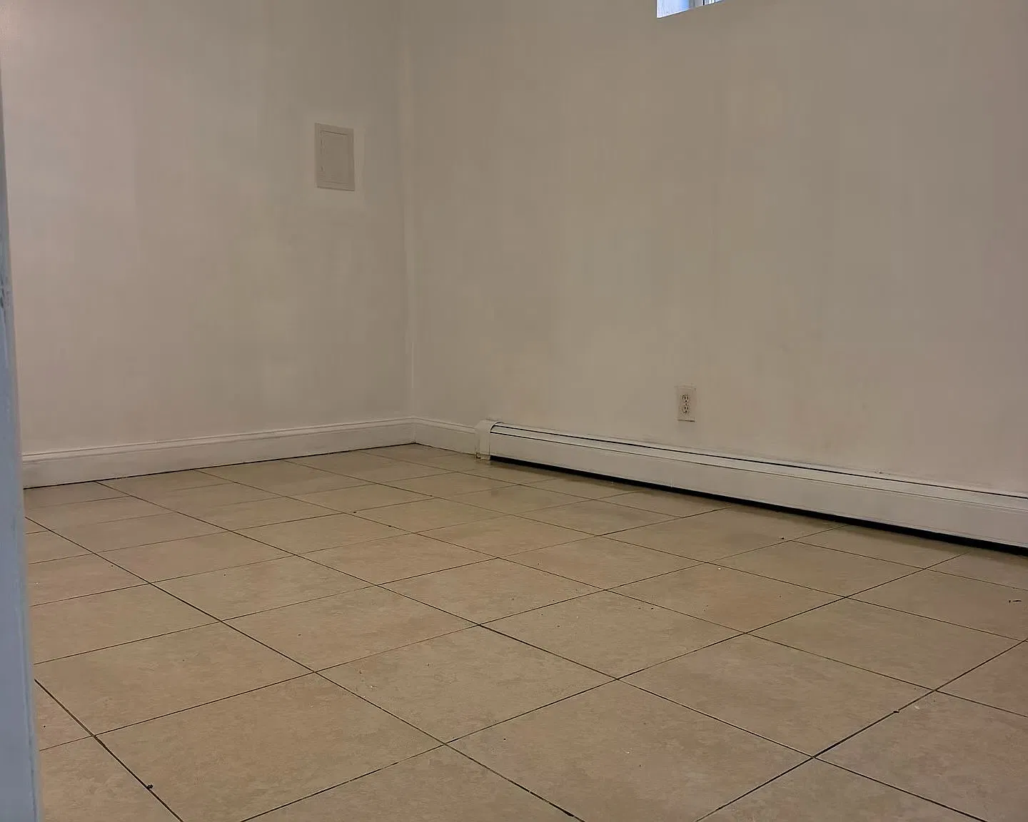2 bed, 1200 sqft, $1,900 — Photo 4