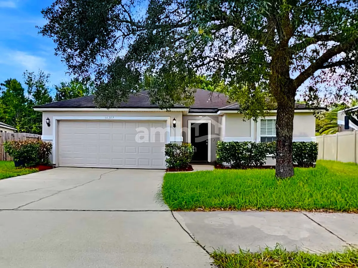 4 bed, 1774 sqft, $1,925 — Photo 1