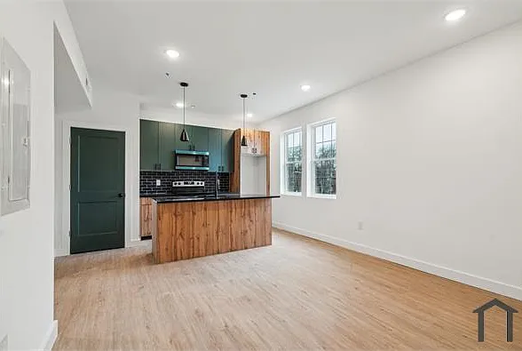 4181 Mantua Ave #2 — Photo 7