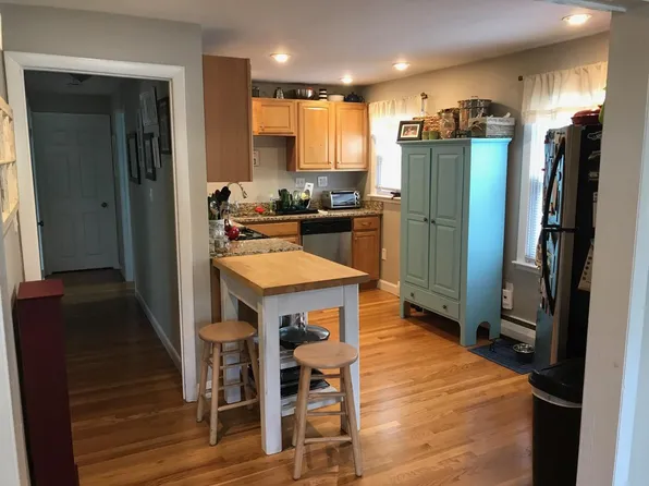 15 Hawthorn St, Medford, MA 02155