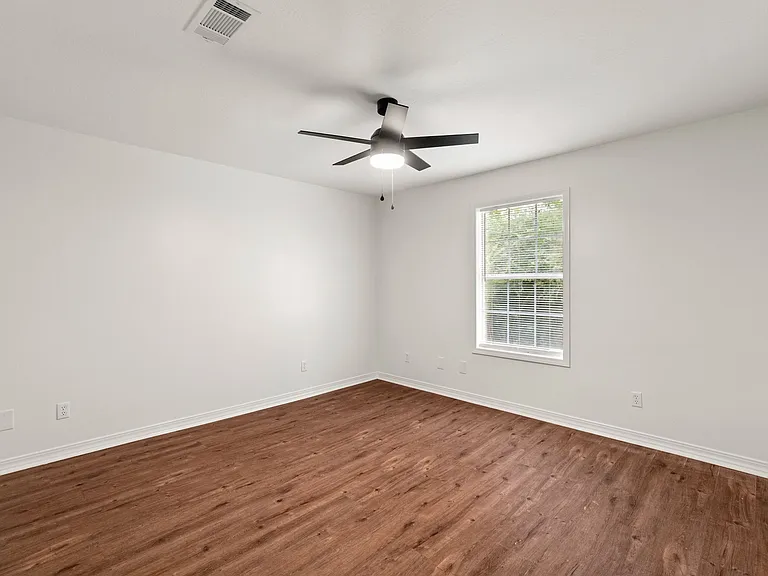 44 Griffith Rd #2 — Photo 11