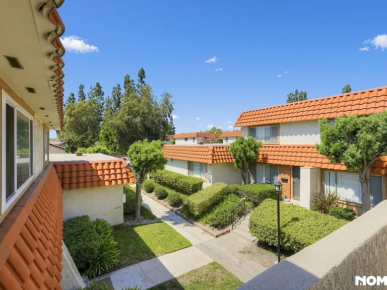 22811 Malaga Way — Photo 22
