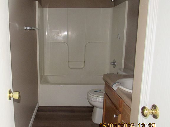 5th image of 613 Independence St