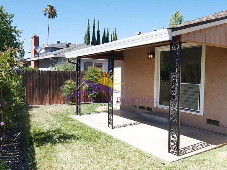 7296 Farm Dale Way — Photo 17