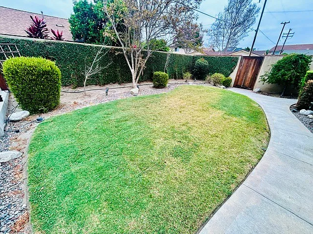 4311 Emerald Cir — Photo 39