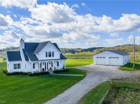 1460 Miller Rd SW, New Philadelphia, OH 44663