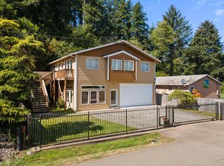1400 Vista View Dr W, Tillamook, OR 97141